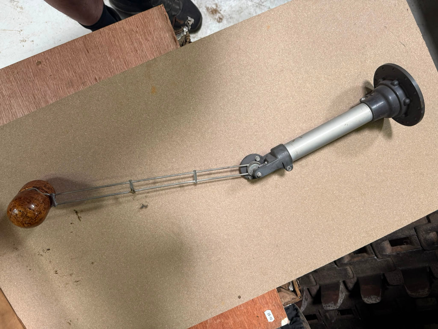 Austin Champ Fuel sender float unit